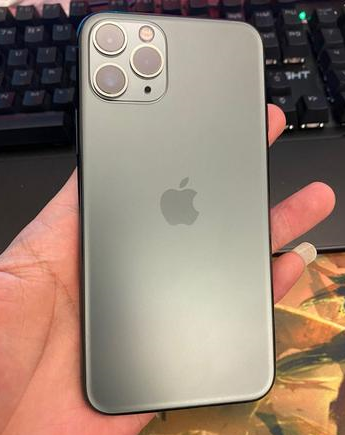 利国镇苹果维修点分享iPhone 11 Pro黑屏小众故障解析 